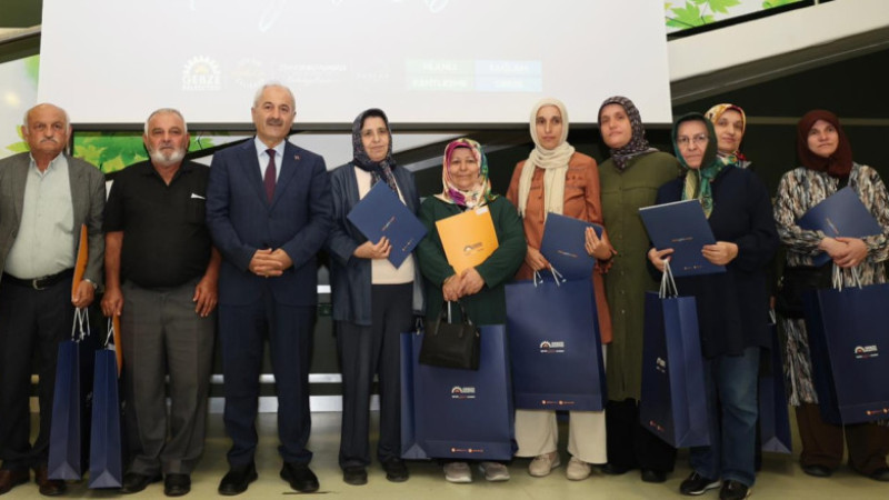 Kadıllı, Ahatlı ve Cumaköy’de 843 Hak Sahibi Tapularına Kavuştu