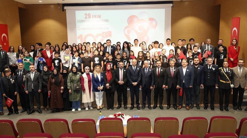 Cumhuriyetin 102. Yılı Dilovası’nda Coşkuyla Kutlandı