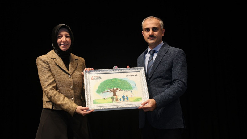 Merve Gülcemal, Çayırovalı okurlarıyla bir araya geldi