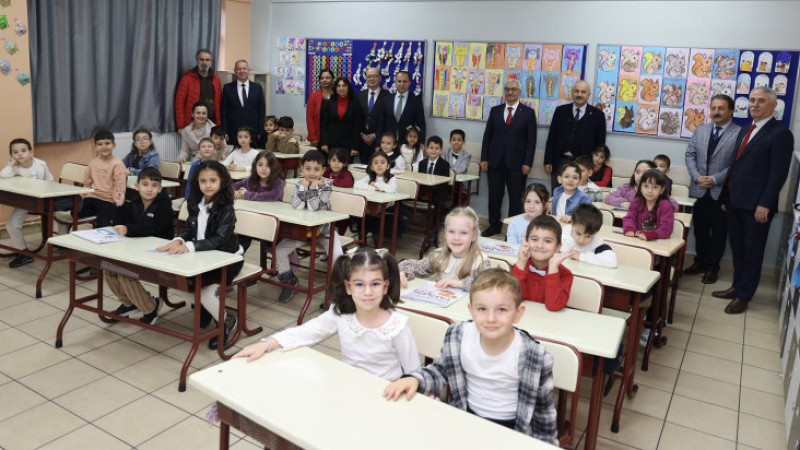 Sultan Ayhan İlkokulu’nda Yarıyıl Karneleri Dağıtıldı