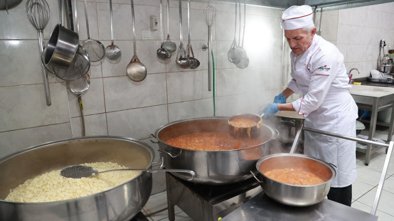 Gebze Belediyesi Aşevi’nden Aylık 7 Bin 800 Öğün Sıcak Yemek