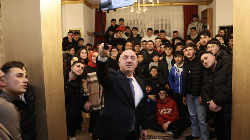 Üniversite yolculuğunda ilk destek Başkan Muzaffer Bıyık’tan