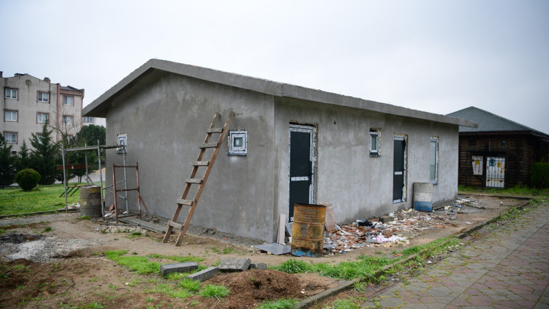 Çayırova’nın parklarında revizyon çalışmaları sürüyor