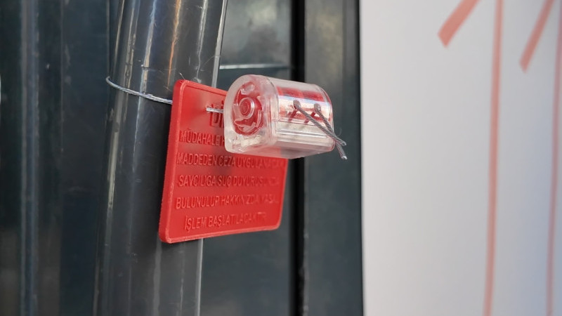 Çayırova Zabıtası, halk sağlığını hiçe sayan kasap işletmesini mühürledi