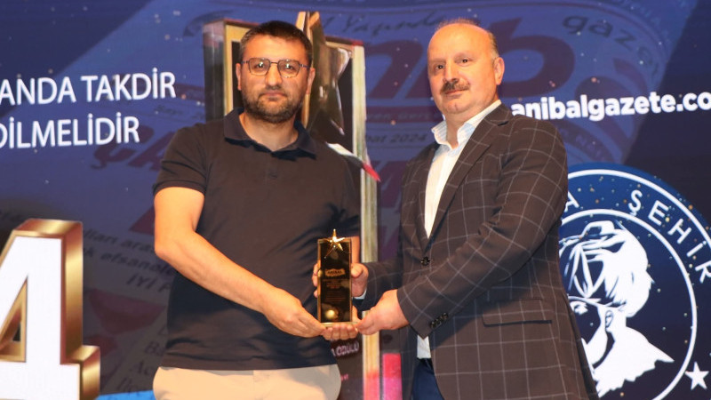 Başkan Muzaffer Bıyık Yılın En Başarılı Belediye Başkanı Seçildi