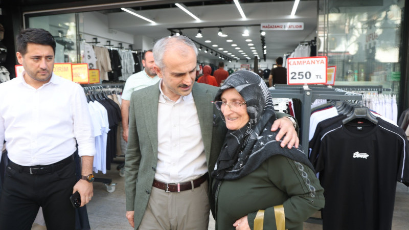 Başkan Çiftçi, güne esnaf ziyaretiyle başladı