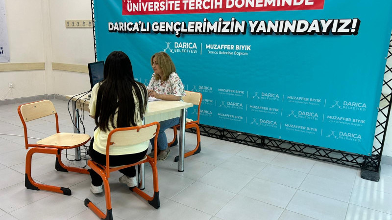 Üniversite yolunda Darıcalı gençlere ücretsiz destek