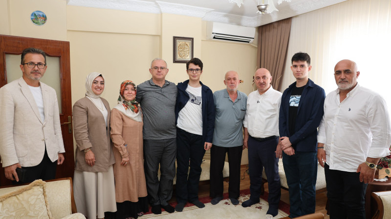 Darıca Belediyesi’nin eğitim desteği meyve vermeye devam ediyor