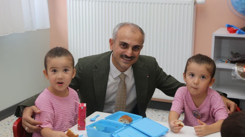 Çayırova’da yeni eğitim-öğretim döneminin ilk ders zili çaldı 