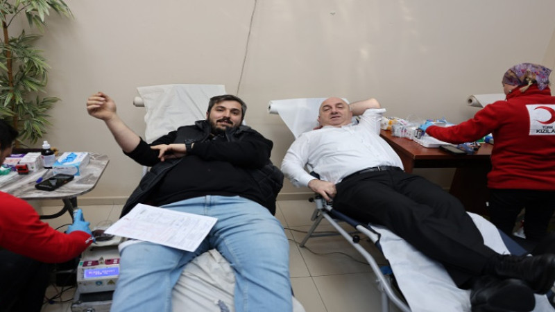 Darıcalılar Depremzedeler İçin Kan Verdi
