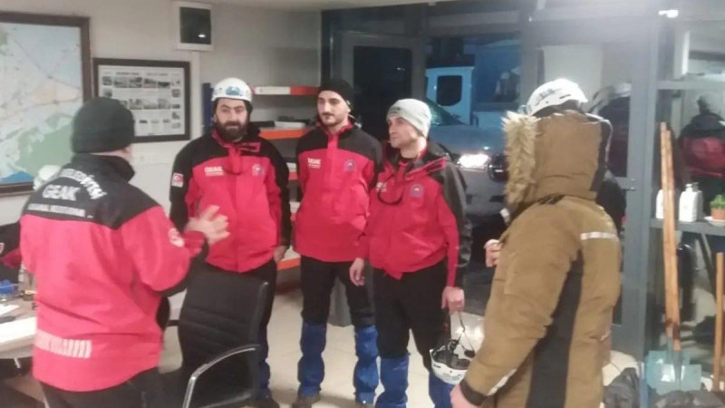  GEAK Ekipleri Deprem Bölgesine Gidiyor