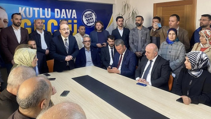 AK Parti Darıca Basın Toplantısı Düzenledi