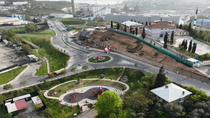 Dilovası Girişine Dekoratif Yapay Şelale