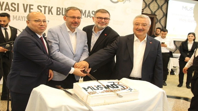 MÜSİAD 33 Yaşında