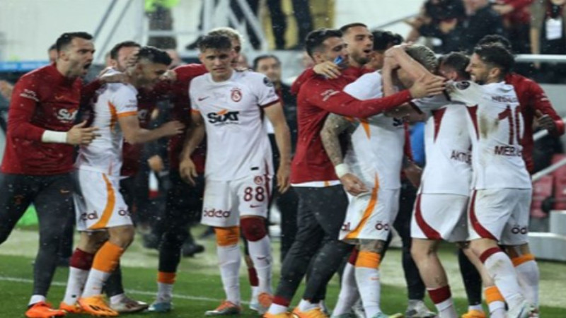 Süper Lig Şampiyonu Galatasaray Oldu