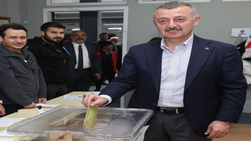 Tahir Büyükakın Oyunu Kullandı