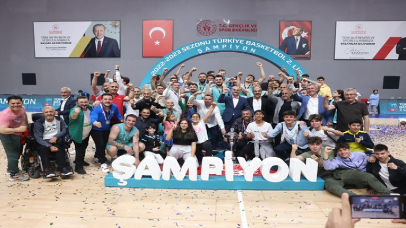 Spor Kenti Çayırova’ya Şampiyonluk Kupası Çok Yakıştı!
