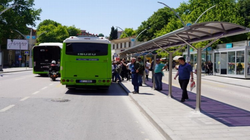 Kocaeli'nin 12 İlçesinde Duraklar Yenileniyor
