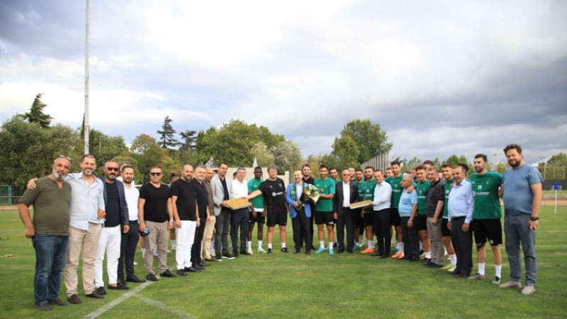 AK Parti’den, Kocaelispor’a moral ziyareti