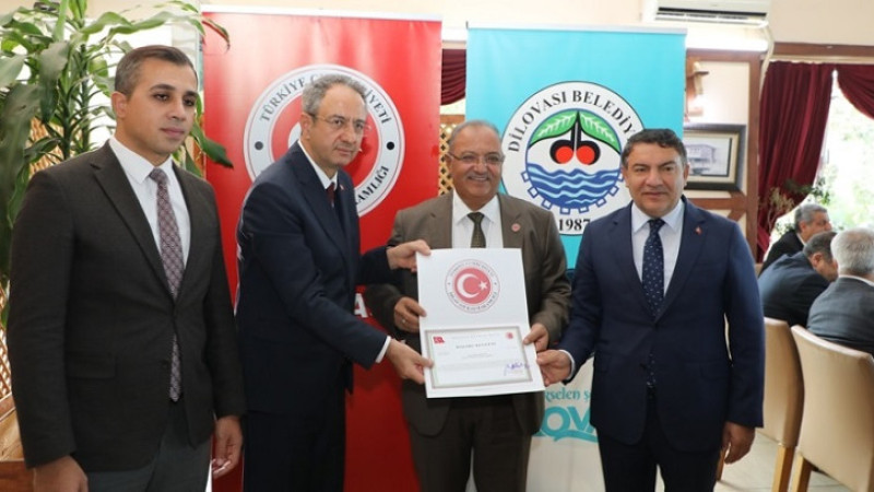 Dilovalı Muhtarlara Başarı Belgesi 