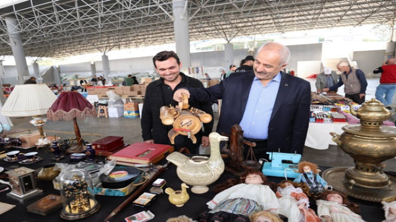 Gebze’de Antika Pazarı Kuruldu