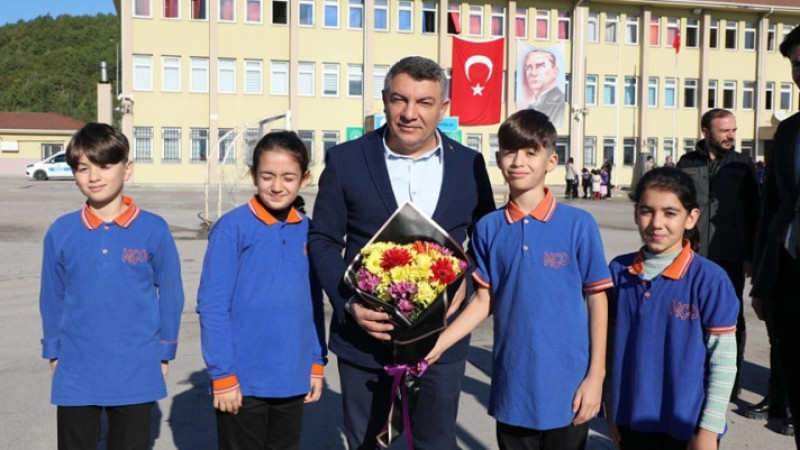 Dilovası’ndan “Geleceğe Nefes, Cumhuriyete Nefes” Projesine Destek! 