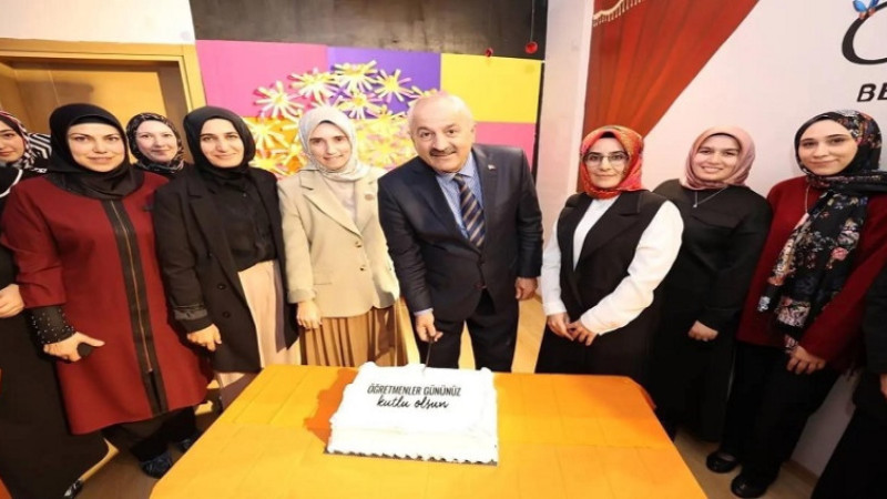  Gebze’deki Tüm Öğretmenlere Özel Tebrik
