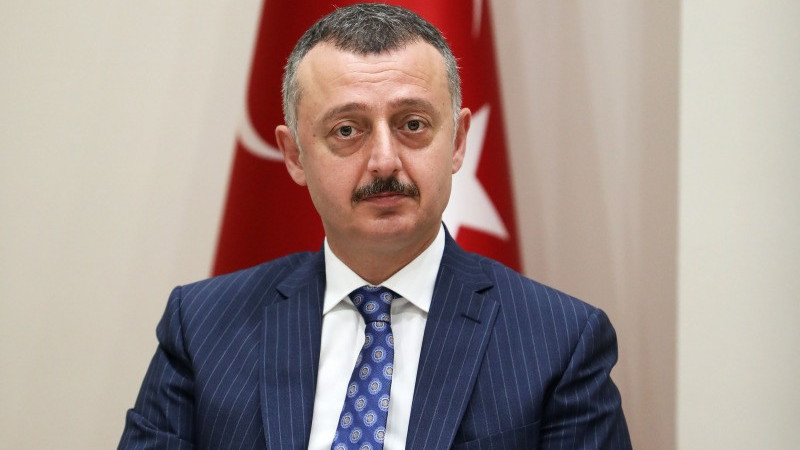 Tahir Büyükakın Yeniden Aday!
