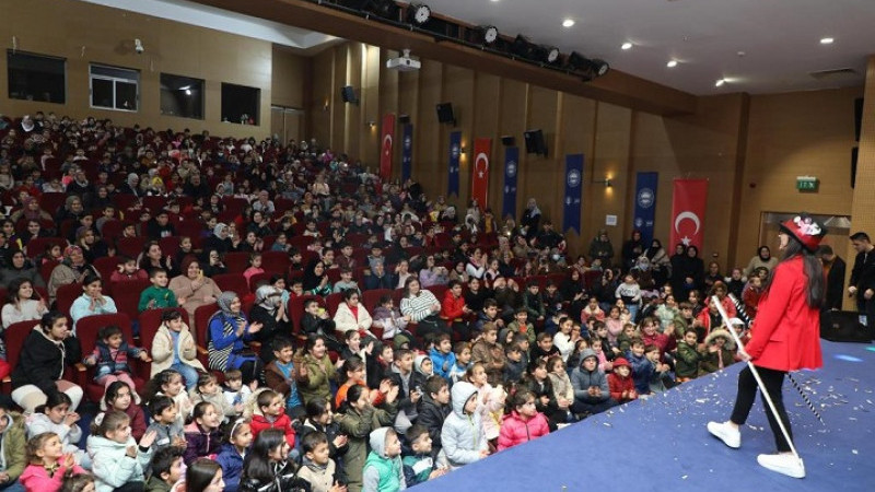 Dilovası’nda çocuklar doyasıya eğlendi