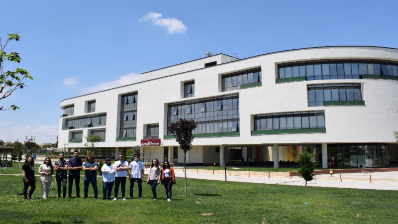 Eğitim Burslarından En Çok Faydalanan Üniversite Seçildi