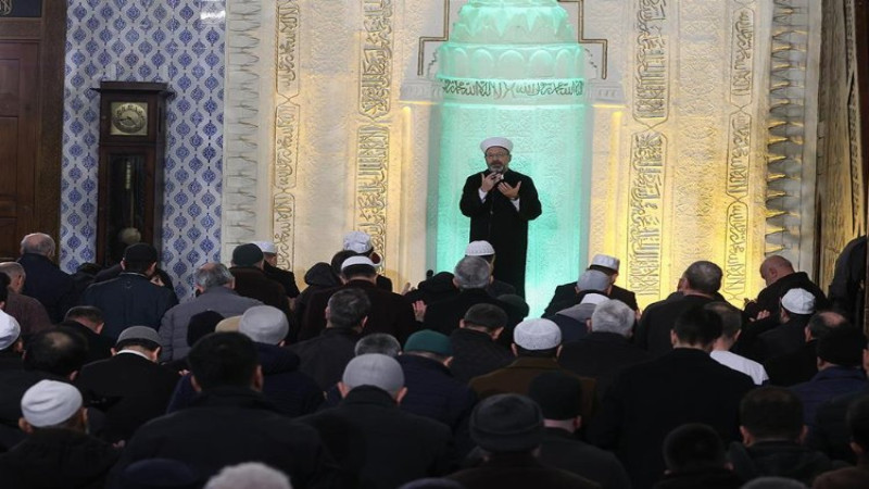 Eller Şehitler İçin Semaya Açıldı