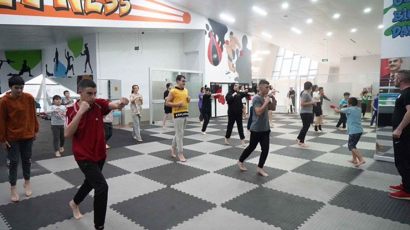 Kış spor okullarında eğitim devam ediyor