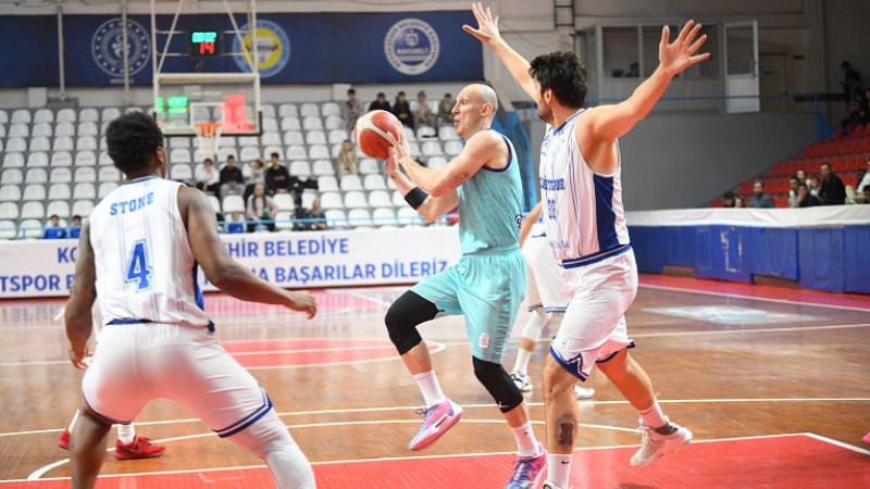 Çayırova Belediyesi, Kağıtspor’u mağlup etti