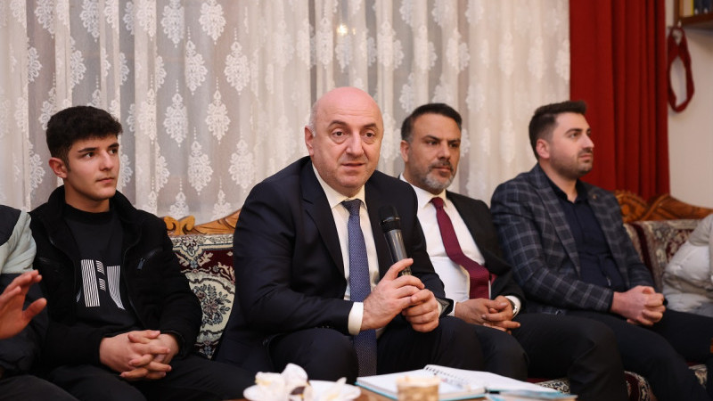 Başkan Bıyık, Gençleri Dinledi