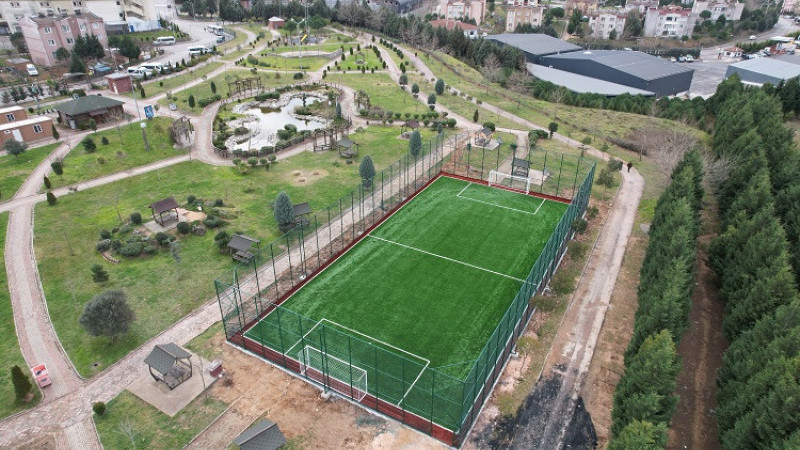 Halı sahalarla spor altyapısı güçleniyor