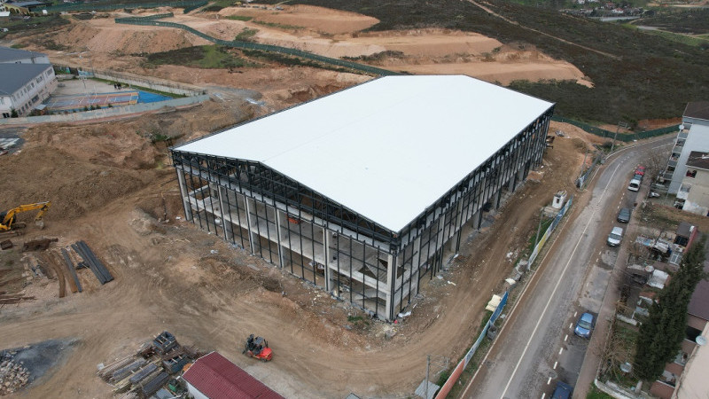 Çayırova Kapalı Spor Salonunun Çatısı Şekillendi