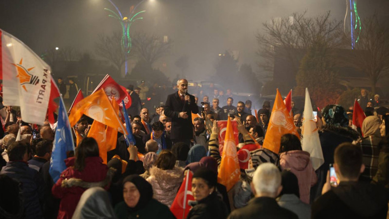 Başkan Adayı Çiftçi’den miting gibi açık hava toplantısı