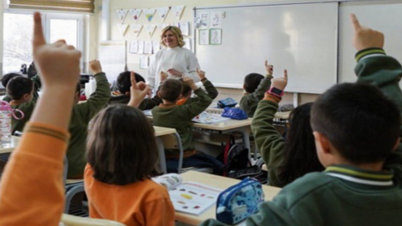1 Nisan'da Okullara Seçim Tatili!