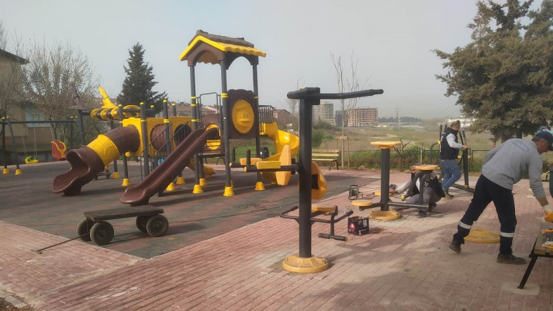 Darıca’da parklar çocuklar için yaza hazırlanıyor