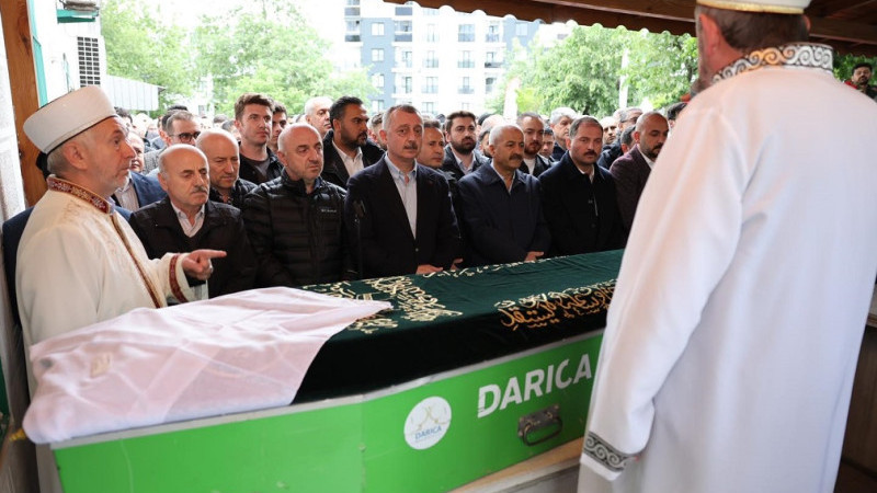 Başkan Bıyık'ın Annesi Son Yolculuğuna Uğurlandı!