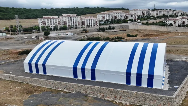 Dilovası'nda Halı Saha Bitmek Üzere!