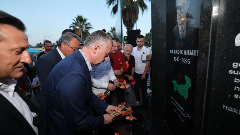 Dr. Sadık Ahmet Kocaeli'de Dualarla Anıldı!