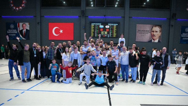 Çayırova Belediyesi, Fenerbahçe Koleji’ni yendi