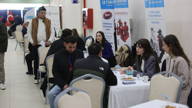 Darıca Belediyesi İstihdam Fuarı yoğun ilgi gördü