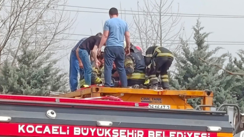 Temizlik yaparken kimyasal tankerinin içine düştü, ağır yaralandı
