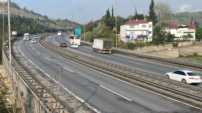 Bayram tatilinin ilk günü otoyol boş kaldı