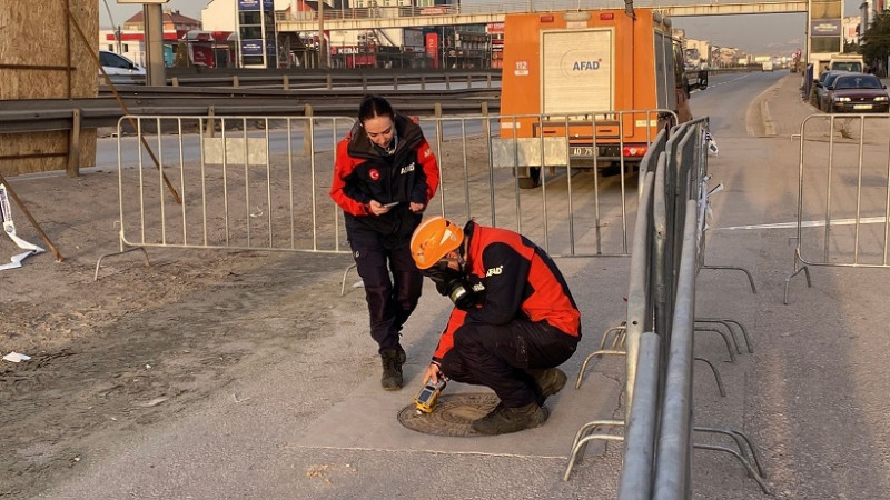 Kocaeli'de 12 gündür devam eden gaz yangını AFAD ekipleri ölçüm yaptı