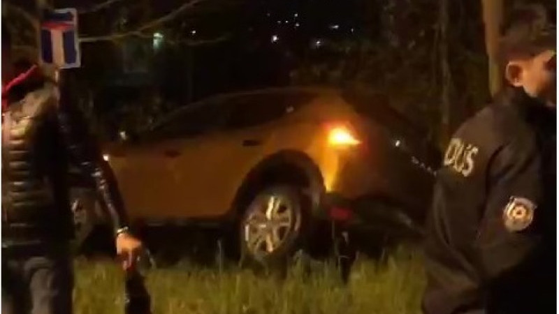 Kocaeli'de iki otomobil çarpıştı, sürücüler yaralandı