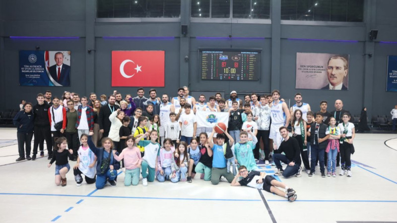 Çayırova potada Bandırma Bordo’yu rahat geçti