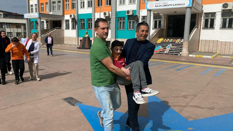 Darıca'da 11 okulda afet farkındalık eğitimi